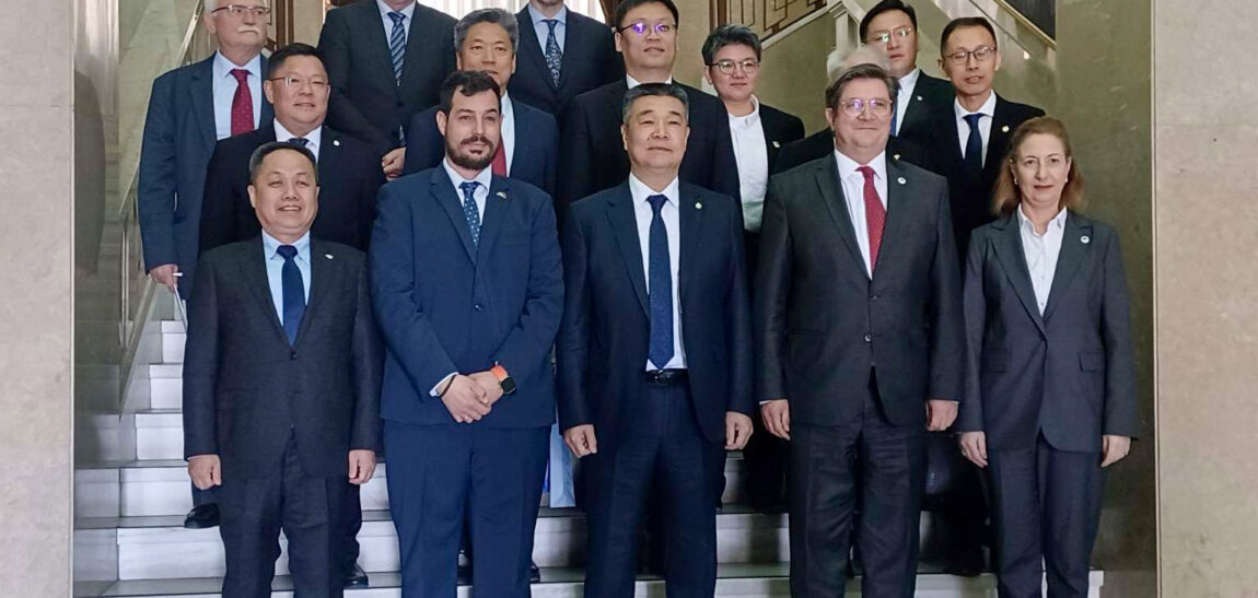 Συνάντηση με τον Προέδρο του Shandong Port Group και τα στελέχη του Ομίλου του