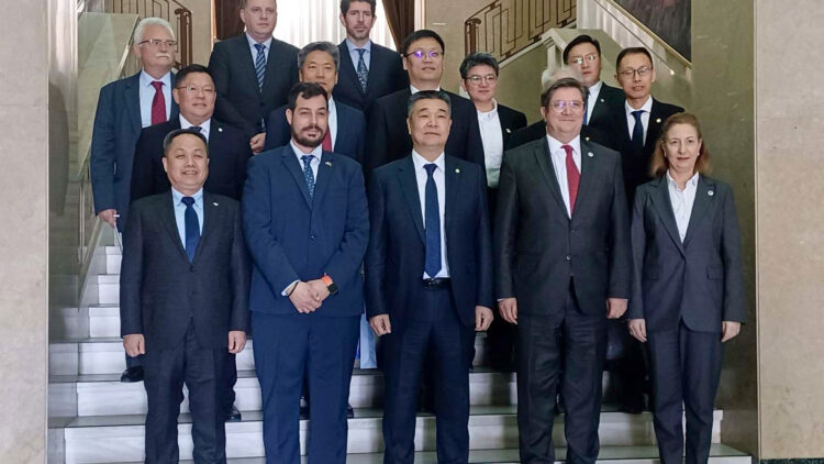 Συνάντηση με τον Προέδρο του Shandong Port Group και τα στελέχη του Ομίλου του