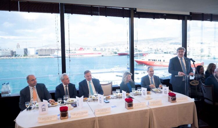 Διοργάνωση Γεύματος Εργασίας με την Ναυτιλιακή Λέσχη Πειραιά